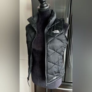 THE NORTH FACE puffer vest 🖤🖤